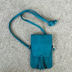 iPhone holder crossbody